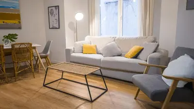 Zona de estar de Pza Sto Domingo Apartments 2BD - 102