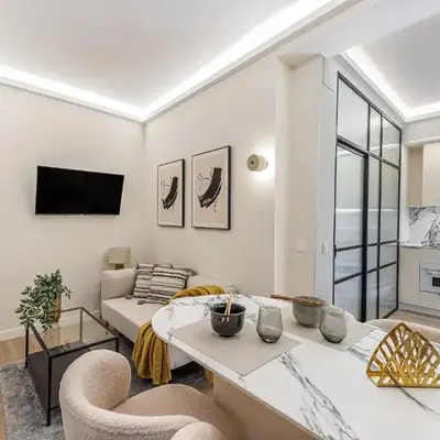 Queen's Chueca Boutique IV - Alojamiento corta estancia