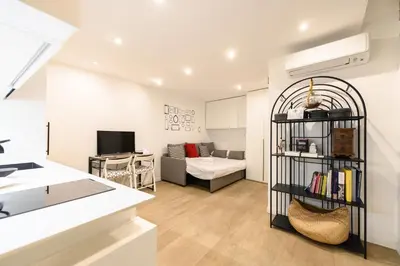 Cama o camas de una habitación en TES314E Acogedor Estudio en Centro de Madrid - Alquiler temporal