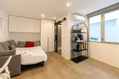 Cama o camas de una habitación en TES314E Acogedor Estudio en Centro de Madrid - Alquiler temporal