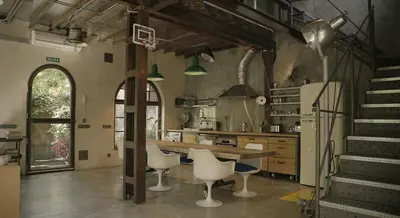 Una cocina o zona de cocina en Retiro Park Industrial House