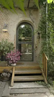 Jardín al aire libre en Retiro Park Industrial House