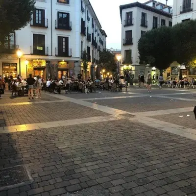 Clientes alojados en Encantador Apartamento Malasaña Non tourist use