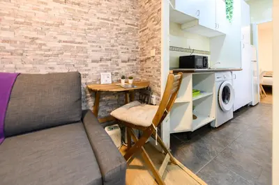 Una cocina o zona de cocina en JPA16BI Acogedor piso de 1 dormitorio en Tetuán, Madrid - Alquiler temporal