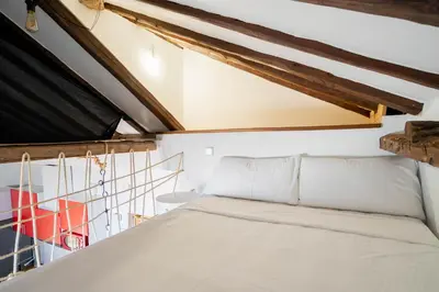 Plano de San Vicente Ferrer Top Floor 2BR ALQUILER TEMPORAL