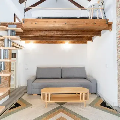 San Vicente Ferrer Top Floor 2BR ALQUILER TEMPORAL