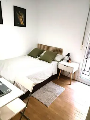 Cama o camas de una habitación en Habitación confortable en Madrid Centro La Latina