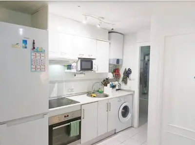 Una cocina o zona de cocina en Habitación confortable en Madrid Centro La Latina
