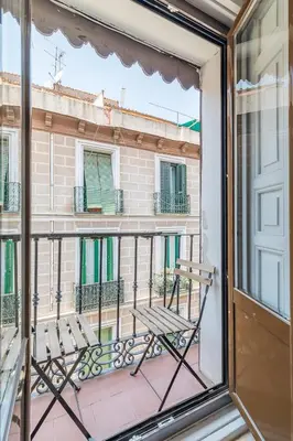 Un balcón o terraza de Heima Madrid Letras 3B. Alquiler temporal