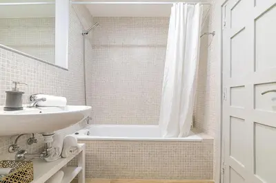 Un baño de Heima Madrid Letras 3B. Alquiler temporal