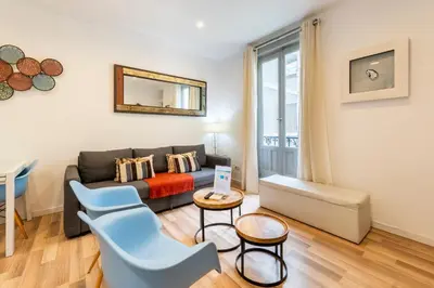 Zona de estar de For You Rentals Puerta del Sol Apartments TEMPORAL PRE104B