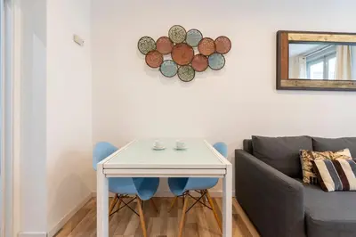 Zona de estar de For You Rentals Puerta del Sol Apartments TEMPORAL PRE104B