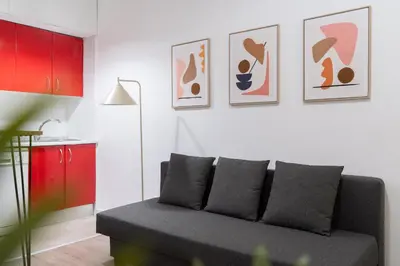 Plano de Steps to Gran Via Stylish 1BR in Chueca
