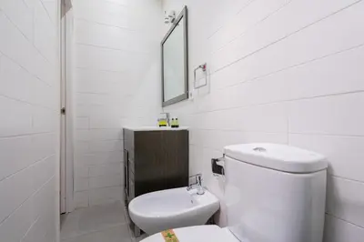 Plano de Steps to Gran Via Stylish 1BR in Chueca