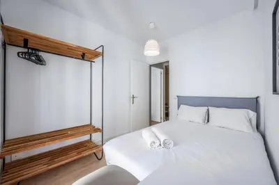 Plano de apartamentos de alquiler temporal para 6 personas en lavapies