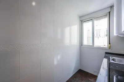Plano de apartamentos de alquiler temporal para 6 personas en lavapies
