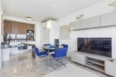 Una cocina o zona de cocina en Modern 1-Bed Apartment with Panoramic Views