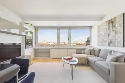 Zona de estar de Modern 1-Bed Apartment with Panoramic Views