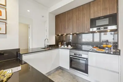 Una cocina o zona de cocina en Modern 1-Bed Apartment with Panoramic Views