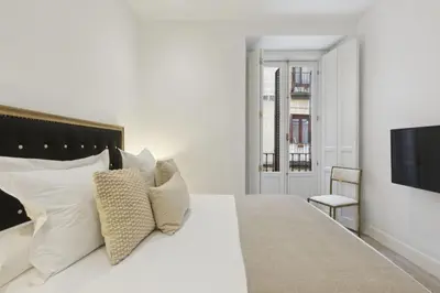 Cama o camas de una habitación en Central Madrid 2BR2BA Comfort Convenience
