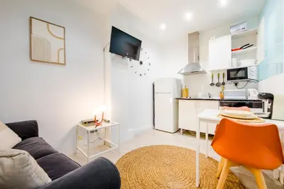Una cocina o zona de cocina en Private Embajadores Apartment