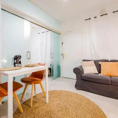 Private Embajadores Apartment