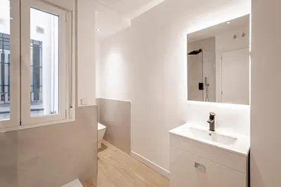 Un baño de L32-Amazing apartment 5 min from Madrid Atocha Station