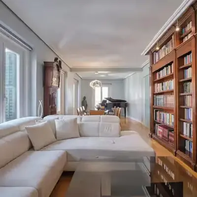 Exclusive sophisticated duplex-3Bdrs 2Bath-Opera