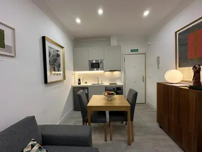 Una cocina o zona de cocina en For You Rentals Glorieta de Bilbao apartment TEMPORAL EGU42