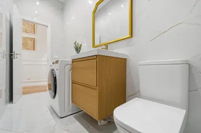 Un baño de Classic Malasaña by Hogar4