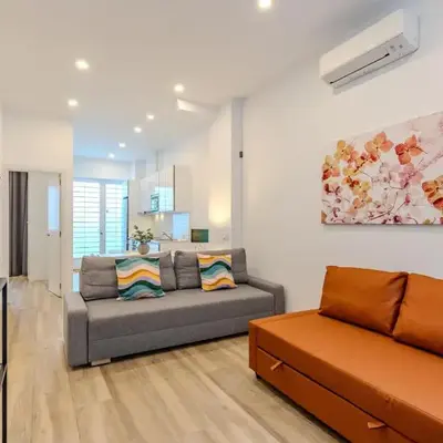 Fantastic and Bright 2H - Imperial Apartment