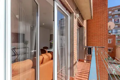 Un balcón o terraza de Bright and Fantastic 1H - Madrid Rio Apartment D