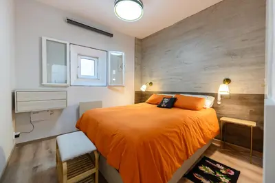 Cama o camas de una habitación en OLM102BA - Amplio y luminoso piso de 2 dormitorios en el centro de Madrid - Alquiler temporal