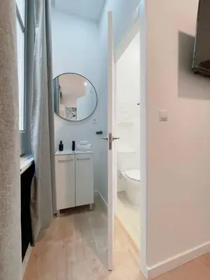 Un baño de Habitación Pedro Zerolo 7