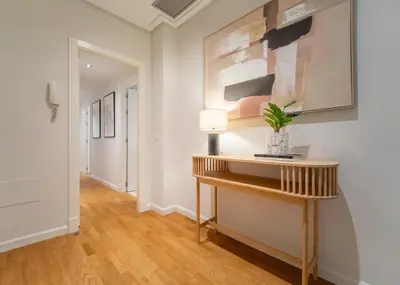 Plano de Elegant exclusive -3 Bdrs 2 Baths -Salamanca