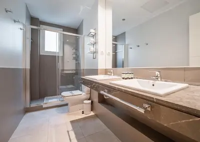 Un baño de Elegant exclusive -3 Bdrs 2 Baths -Salamanca