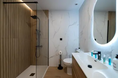 Un baño de New Designer Studio Madrid - Next to Casa de Campo