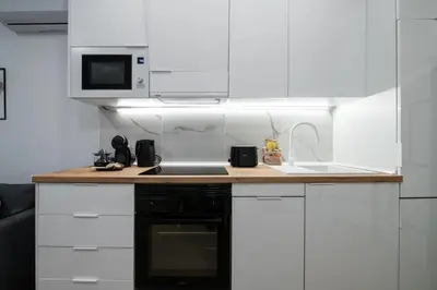 Una cocina o zona de cocina en New Designer Studio Madrid - Next to Casa de Campo