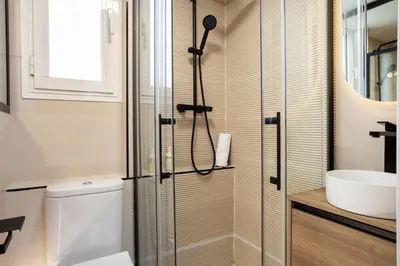 Un baño de Premium apartment in Retiro Madrid
