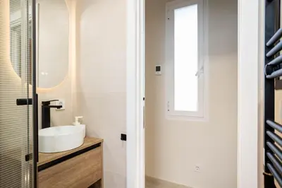 Un baño de Premium apartment in Retiro Madrid