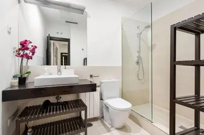 Un baño de Retiro by Skykey