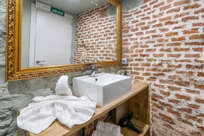 Un baño de Bonito estudio Palacio Real