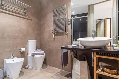 Un baño de Stylish Studio for 2 in Central Madrid