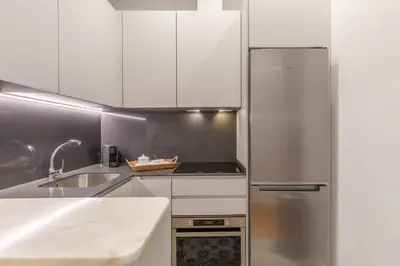 Una cocina o zona de cocina en Charming Apartment in the Heart of Las Letras