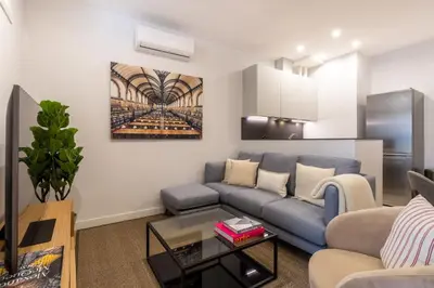 Zona de estar de Chic 2-Bed Apartment in Las Letras Madrid
