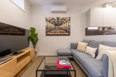 Zona de estar de Chic 2-Bed Apartment in Las Letras Madrid