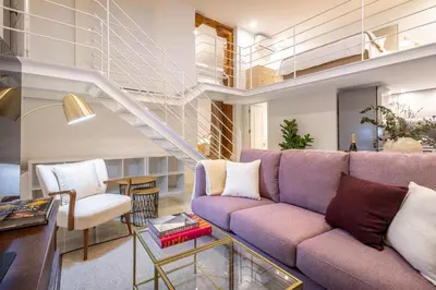 Zona de estar de Charming City-Center Duplex in Madrid