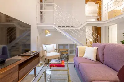 Zona de estar de Charming City-Center Duplex in Madrid