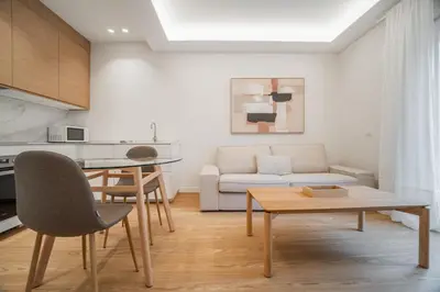 Una cocina o zona de cocina en Central Cozy -1Bedroom 1Bath-Tirso de Molina