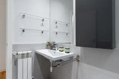 Una cocina o zona de cocina en Stunning spacious -3Bdr 25Baths -Salamanca